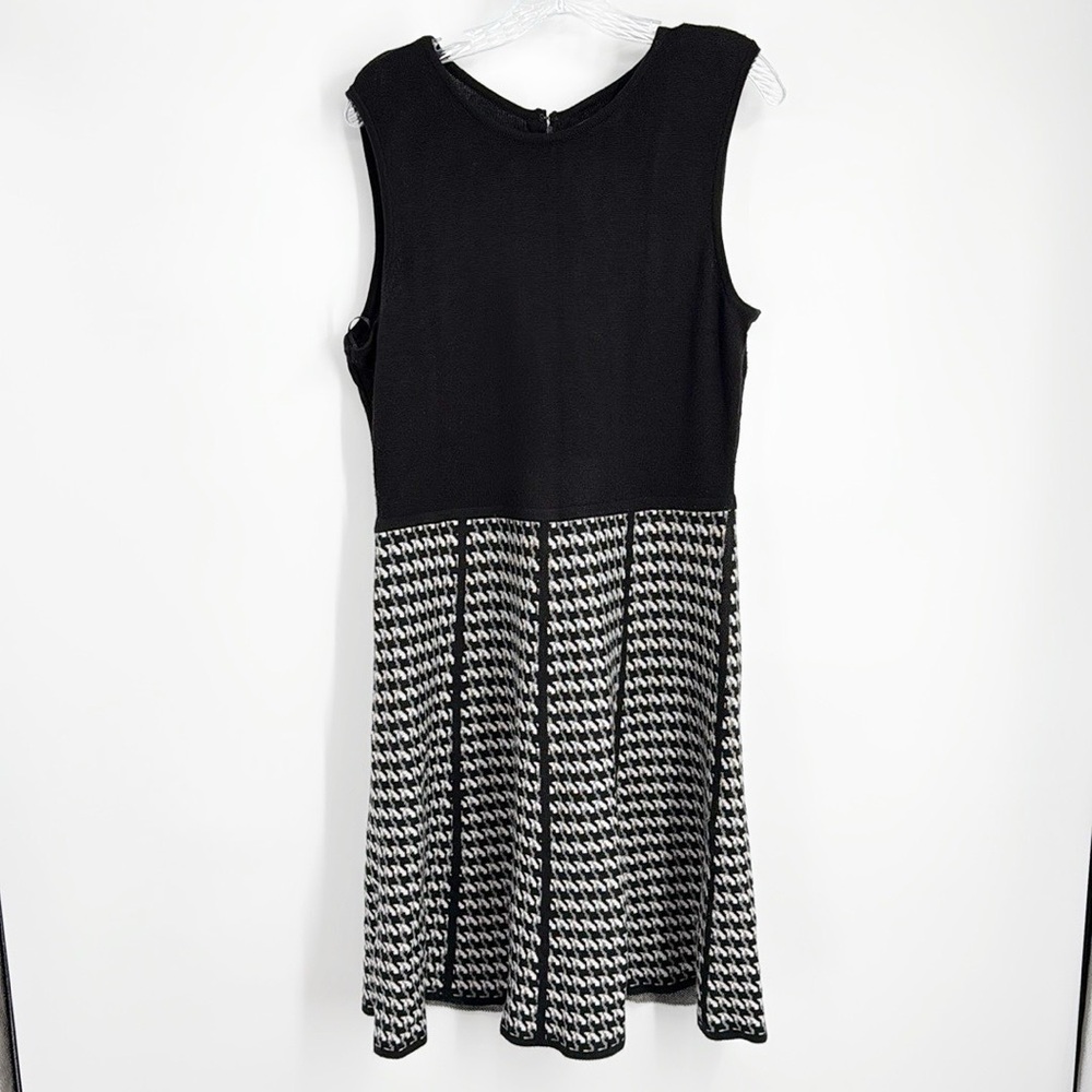 Calvin Klein Black and White Checkered Fit and Flare Sweater Dress size Large